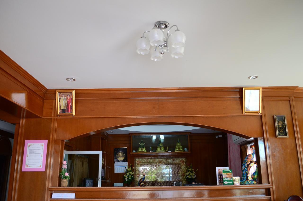 Ketsara Hotel Maha Sarakham Room photo